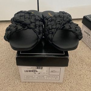 NWT black sandals